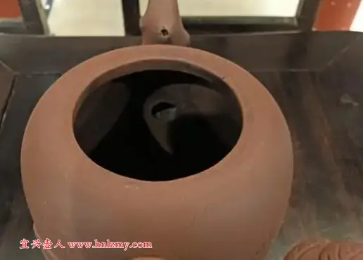 老紫砂壺大多都是獨孔