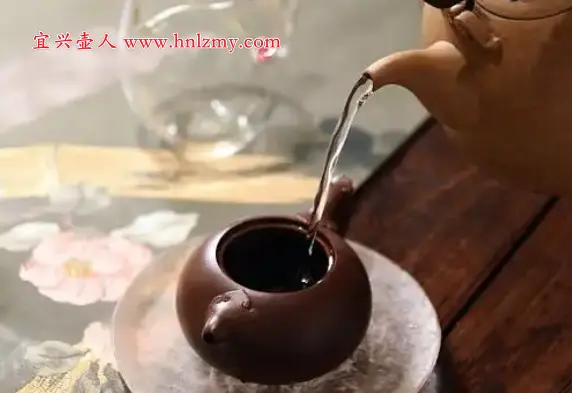 紫砂壶泡茶就是养壶