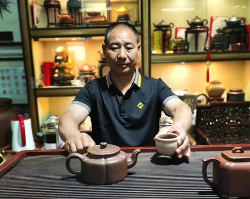 陸順大個人照片