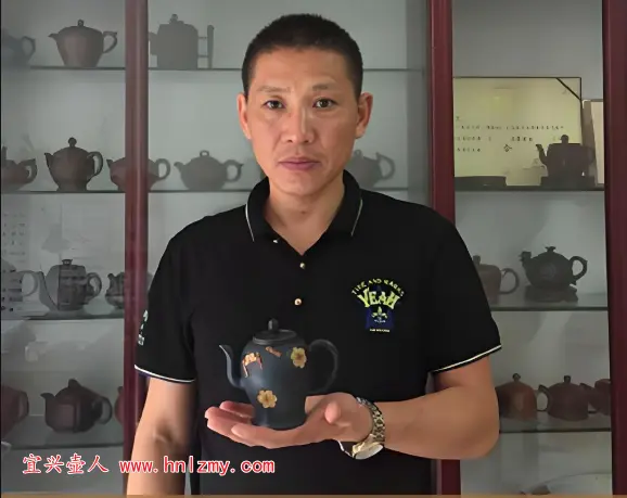 周国君个人照片